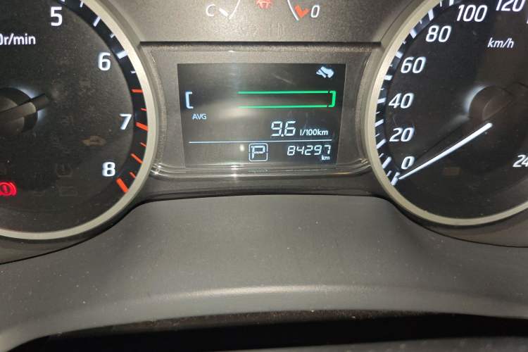 Used Nissan Sylphy 2016 1.6XV CVT Smart Enjoyment Version Odometer Close Up