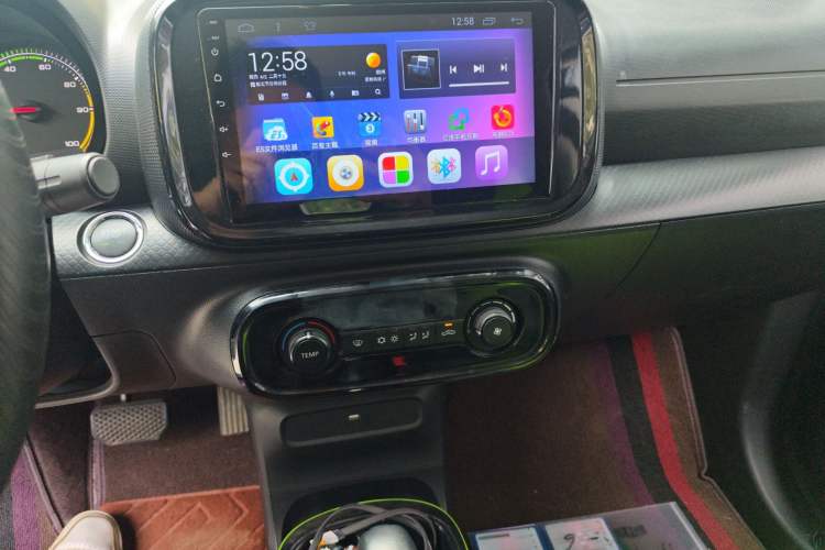 Used Roewe Clever 2021 302 km New Four-Seater Super-Efficient Version