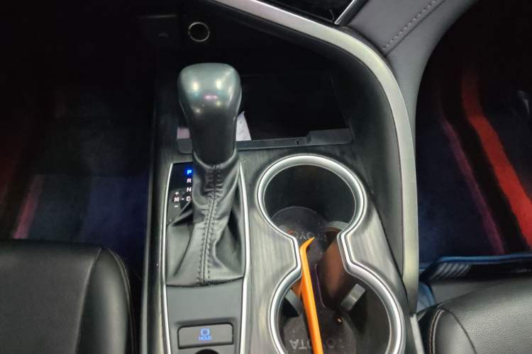 Used Toyota Camry 2023 2.0G Luxury Edition