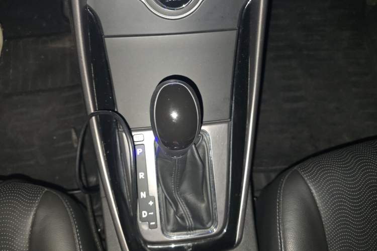 Used Hyundai Elantra (5th Generation / Langdong) 2013 1.6L Automatic Luxury Model
