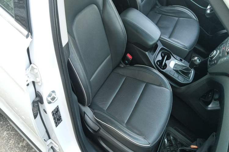 Used Hyundai Santa Fe 2017 2.4L Automatic Two-Wheel Drive Smart Version 5 Seats