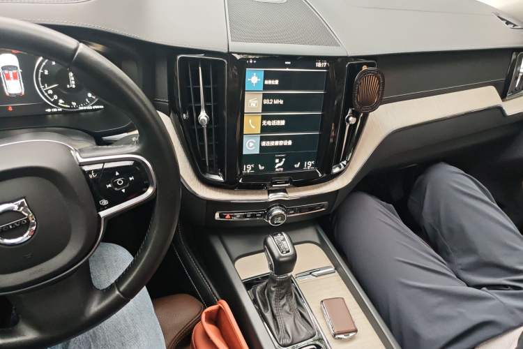 Used Volvo XC60 2020 T5 4x4 Smart Luxury Edition
