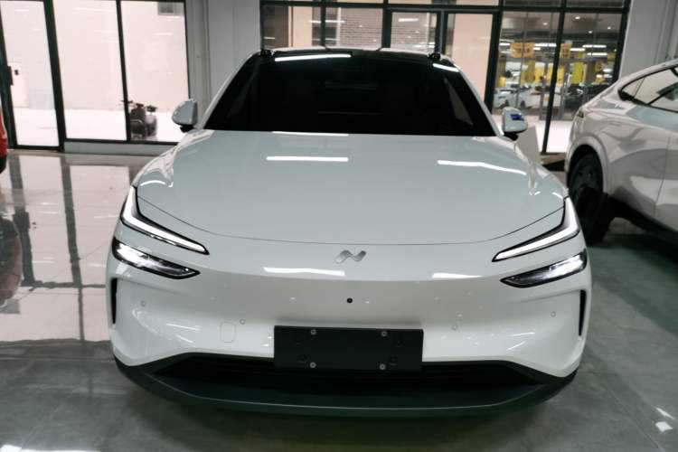 Used ONVO L60 2024 60 kWh Rear-Drive Version