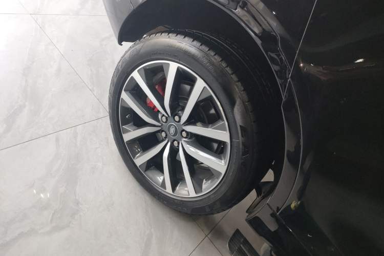 Used Land Rover Discovery 2021 360 PS R-Dynamic SE Right Rear Wheel Hub