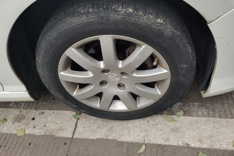 Used Peugeot 308 2014 Enjoy Edition Classic 1.6L Automatic Premium Model