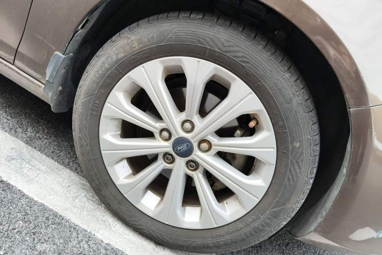 Used Ford Escort 2015 1.5L Automatic Fashion Model