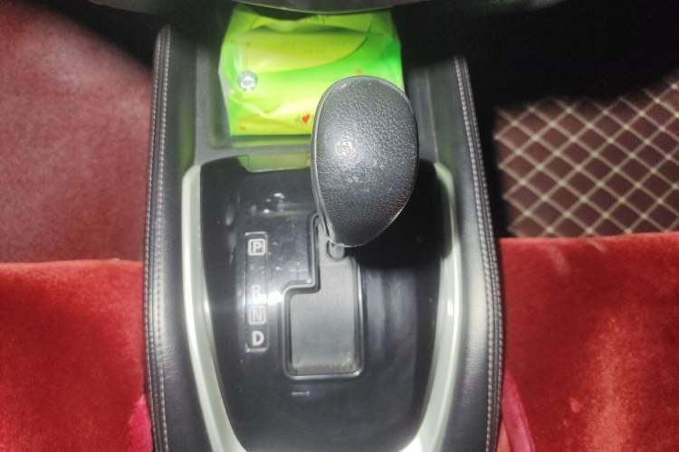 Used Nissan X-Trail 2014 2.0L CVT Comfort Edition 2WD Gear Lever