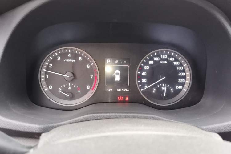 Used Hyundai Tucson 2015 1.6T Dual-Clutch Two-Wheel-Drive Smart Model Instrument Cluster