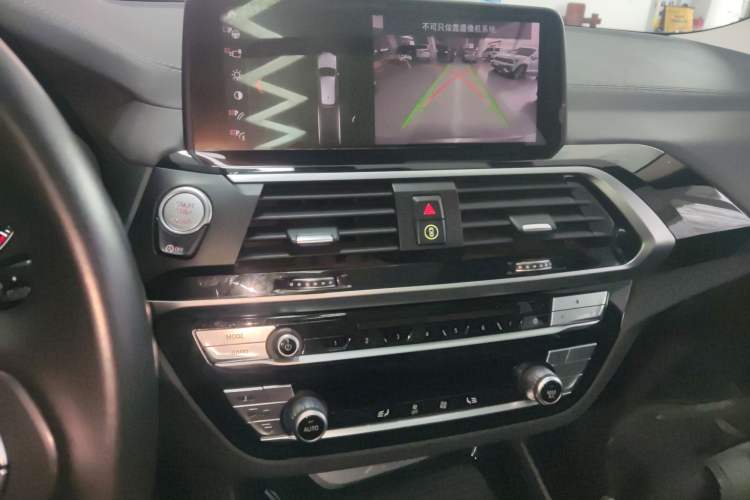 Used BMW X3 2018 xDrive25i Luxury Package China VI Emission Standard Audio And AC Panel