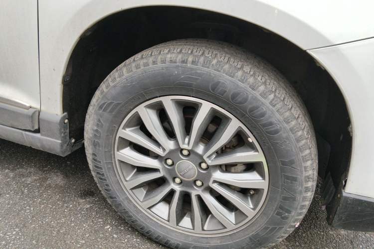 Used Haval H6 2017 Blue Label Sport Edition 1.5T Automatic Two-Wheel Drive Luxury Model Right Front Wheel Hub