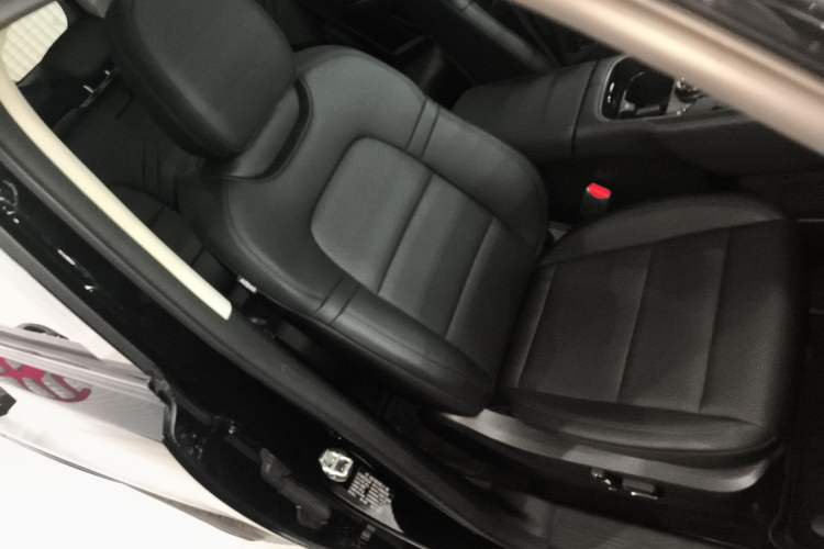 Used Haval Raptor New Energy 2024 Hi4 102 Pro Right Front Seat