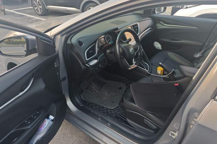 Used Buick GT 2018 18T Automatic Elite Model
