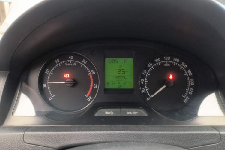 Used Skoda Rapid 2015 1.6L Automatic Smart Selection Model