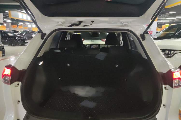 Used Toyota Corolla Cross 2022 2.0L Deluxe Edition
