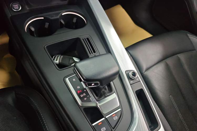 Used Audi A4L 2020 40 TFSI Fashionable and Elegant Model