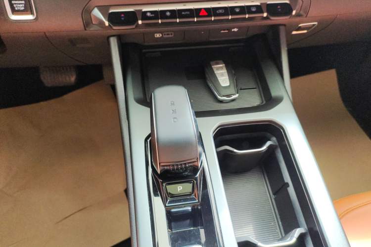 Used Geely Auto Haoyue L 2024 2.0T DCT Flagship Version