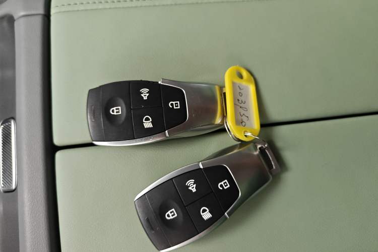 Used BAIC Off-Road BJ40 2024 2.0T All-New Urban Hunter Edition Ultimate Version
