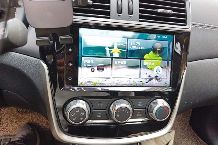 Used Nissan Tiida 2019 1.6L CVT Smart Drive Version China VI Standard
