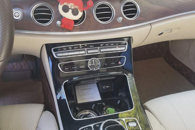 Used Mercedes-Benz E-Class 2016 E 200 L Gear Lever