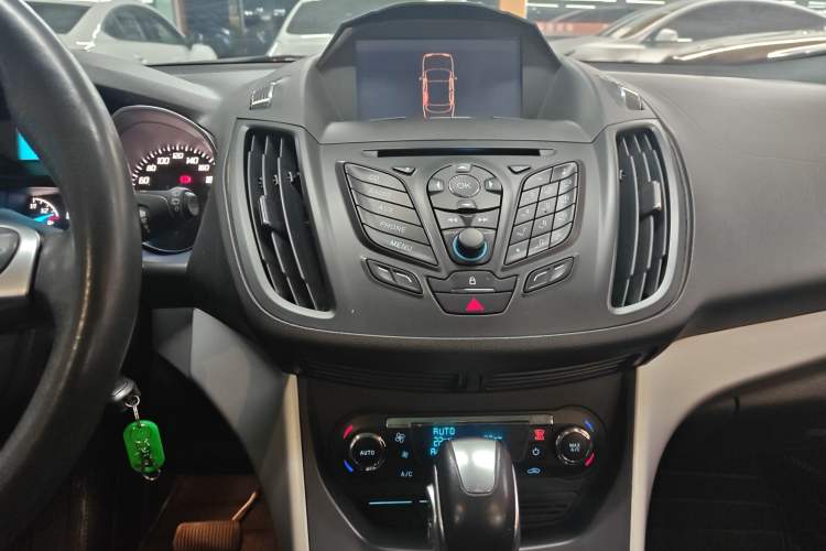 Used Ford Kuga 2013 1.6L GTDi Two-Wheel-Drive Trend Model