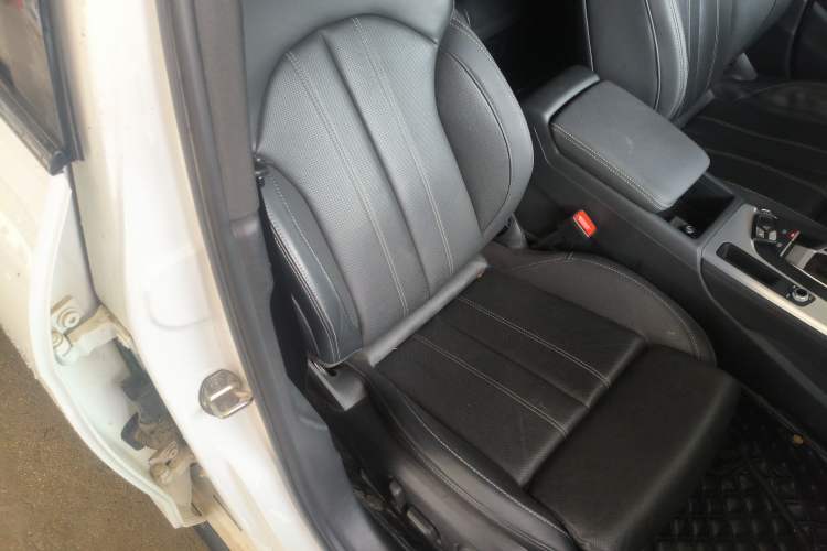 Used Audi A4L 2022 40 TFSI Fashion Dynamic Model Right Front Seat