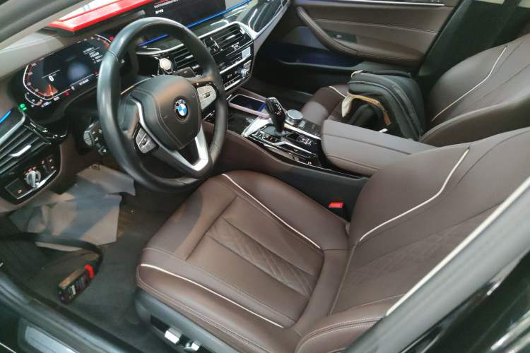 Used BMW 5 Series 2022 Second Facelift 525Li Luxury Package
