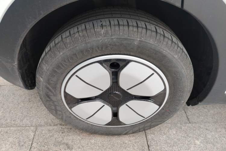 Used Geely Galaxy Geome 2025 410 km Free Version Right Rear Wheel Hub