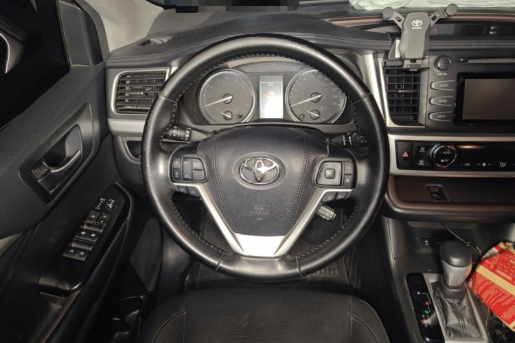 Used Toyota Highlander 2018 2.0T Four-Wheel Drive Luxury Edition 7 Seats China V Emission Standard
