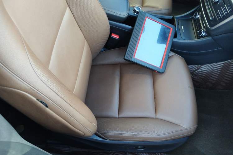 Used Mercedes-Benz CLA 2014 CLA 260 4MATIC
