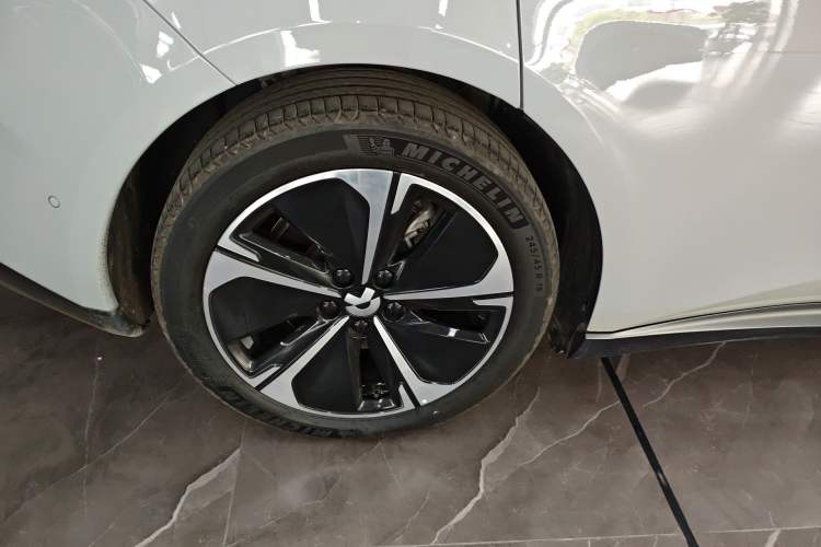 Used Nio ET5T 2024 75kWh Touring Right Rear Wheel Hub