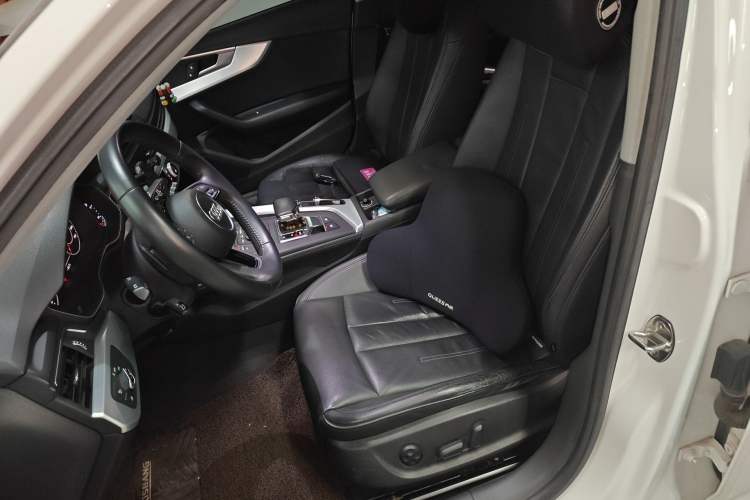 Used Audi A4L 2018 30th Anniversary Edition 40 TFSI Fashion Model Left Front Seat