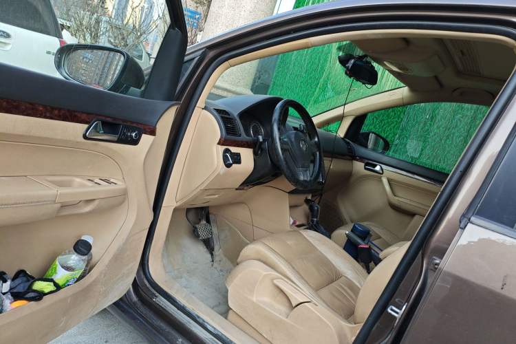 Used Volkswagen Touran 2013 1.4T DSG Comfort Edition 5-Seater
