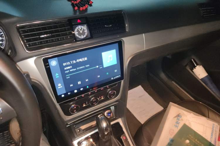 Used Volkswagen Passat 2014 1.8TSI DSG Prestige Edition Audio And AC Panel