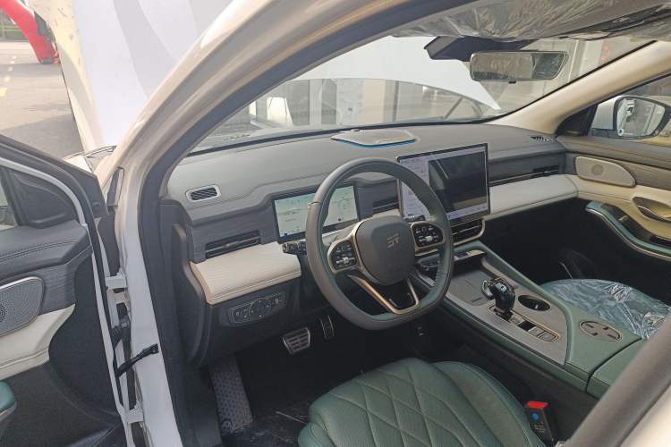 Used JETOUR Shanhai L9 2024 1.5TD 2DHT Pro 7-Seater