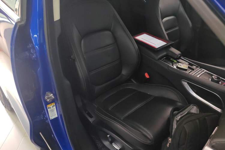 Used Jaguar F-PACE 2019 2.0T Four-Wheel Drive Urban Luxury Edition