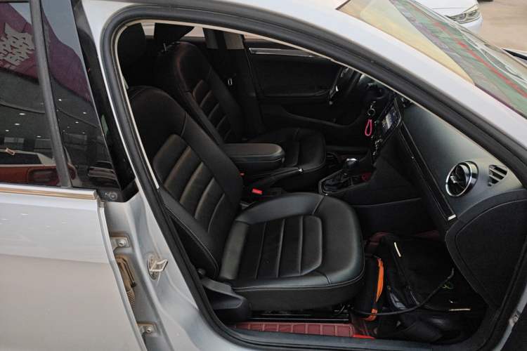 Used Volkswagen Jetta 2017 1.5L Automatic Luxury Model
