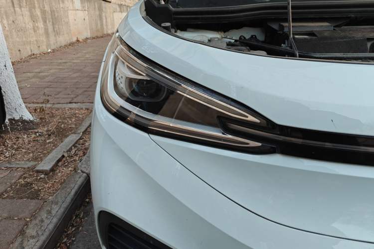 Used Volkswagen ID.4 X 2023 Upgraded Model Pure Long-Range Version Right Front Headlight