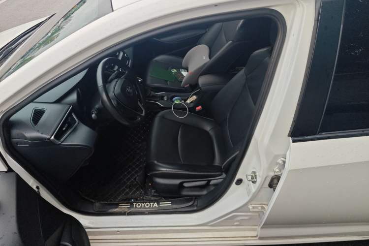 Used Toyota Corolla 2019 1.2T S-CVT GL-i Luxury Edition Left Front Seat