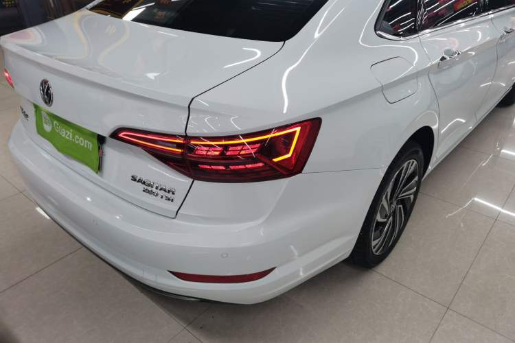 Used Volkswagen Sagitar 2021 200TSI DSG Excellence Edition Right Rear Taillight