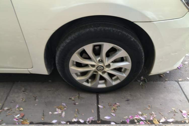 Used Nissan Sylphy 2016 1.6 XL CVT Deluxe Edition Right Front Wheel Hub