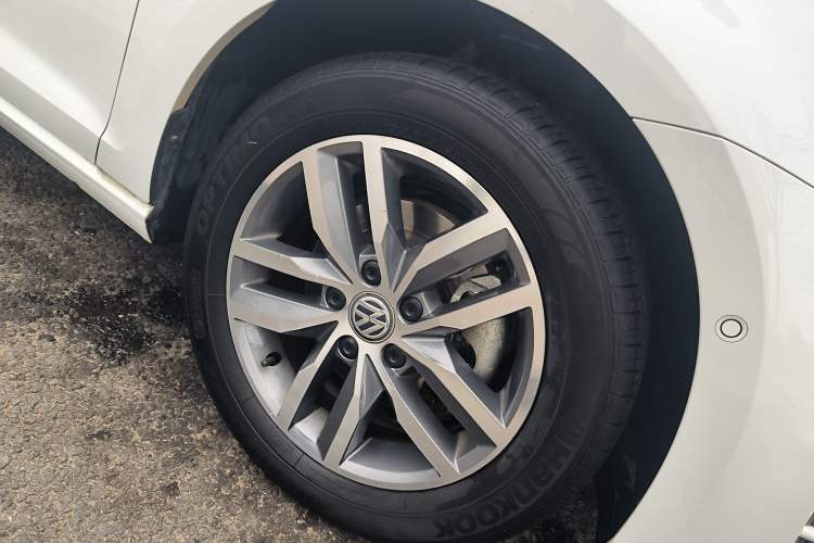 Used Volkswagen Golf 2017 230TSI Automatic Luxury Million-Vehicle Commemorative Edition