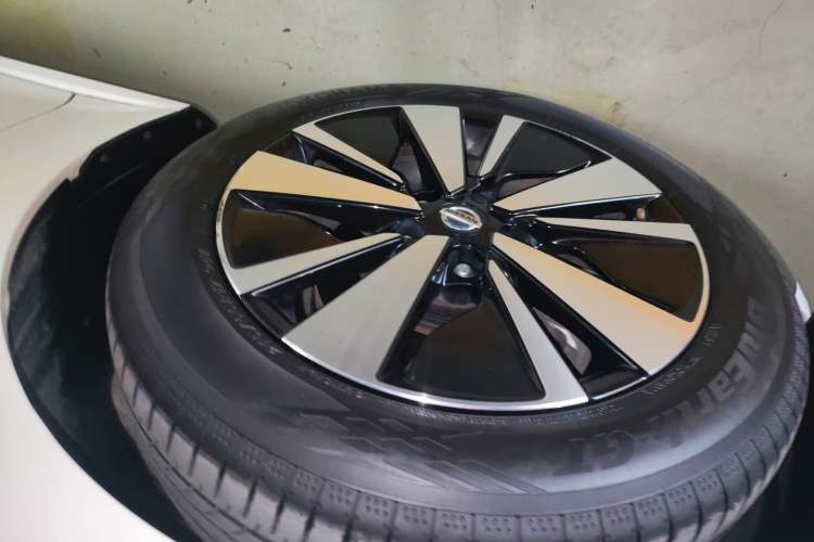 Used Nissan Teana 2021 2.0L XL Comfort Edition Left Front Wheel Hub