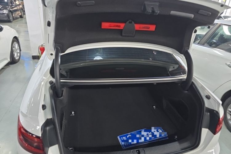 Used Audi A4L 2019 40 TFSI Fashion Edition China VI Emission Standard
