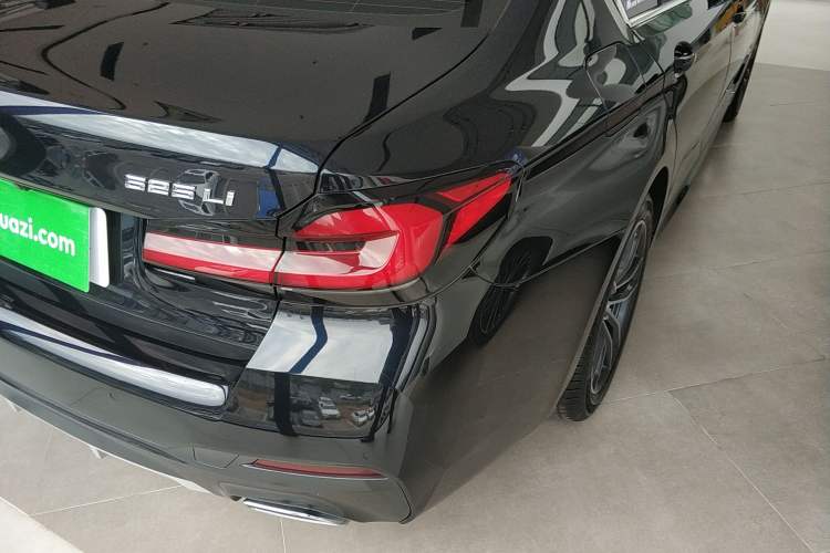 Used BMW 5 Series 2022 Second Facelift 525Li M Sport Package
