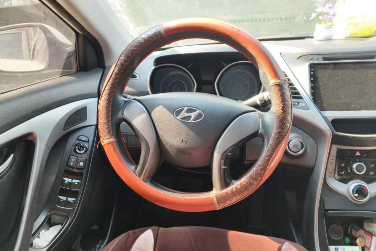 Used Hyundai Elantra (5th Generation / Langdong) 2015 1.6L Manual Leading Model
