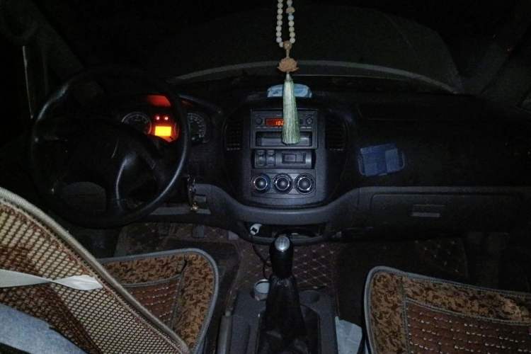 Used FORTHING Lingzhi 2013 M3 1.6L 7-Seater Comfort Model