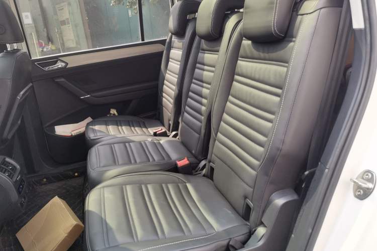 Used Volkswagen Touran 2021 Volkswagen Touran L 280TSI DSG Boundary Edition 7-Seater
