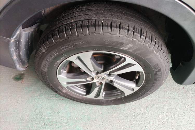 Used Toyota RAV4 2015 2.0L CVT Two-Wheel Drive Fashion Edition
