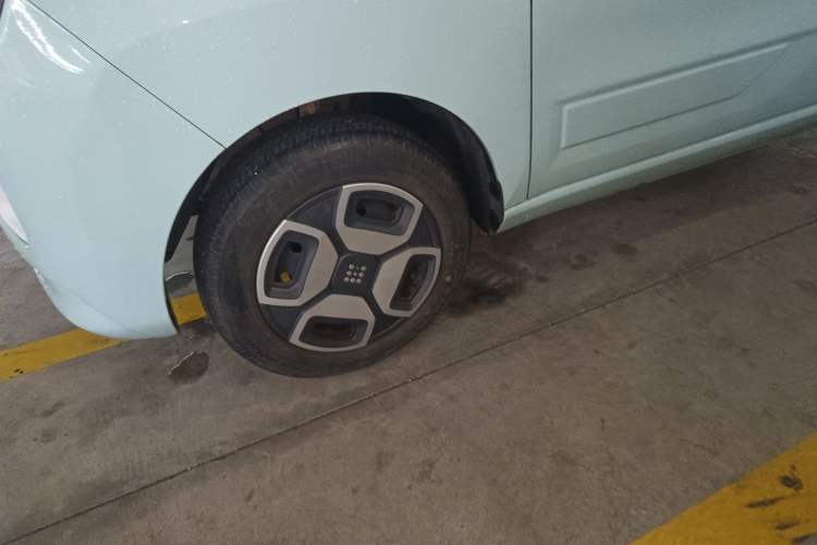 Used Dongfeng Fengon MINIEV 2022 Candy-Style Marshmallow Left Front Wheel Hub