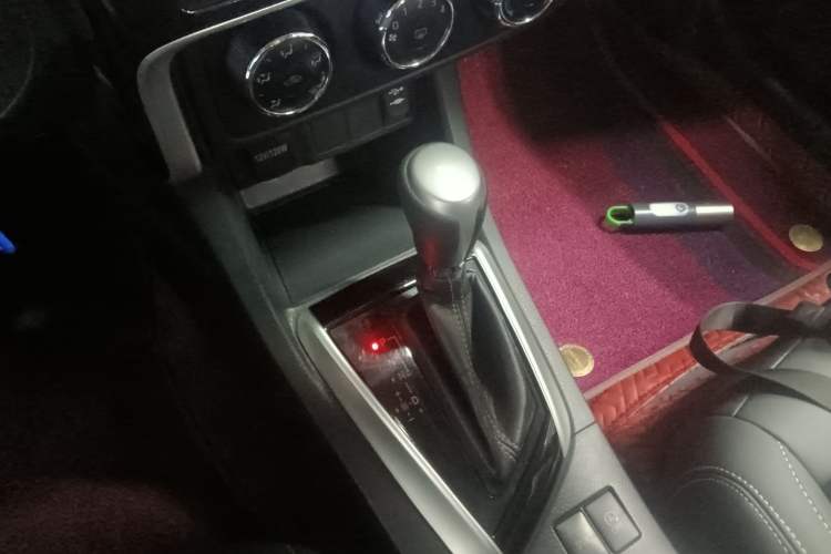 Used Toyota Levin 2017 Revised 185T CVT Elite Edition China V Standard Gear Lever